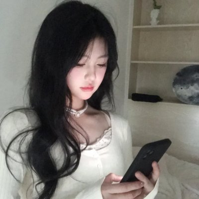 草丛里的羊